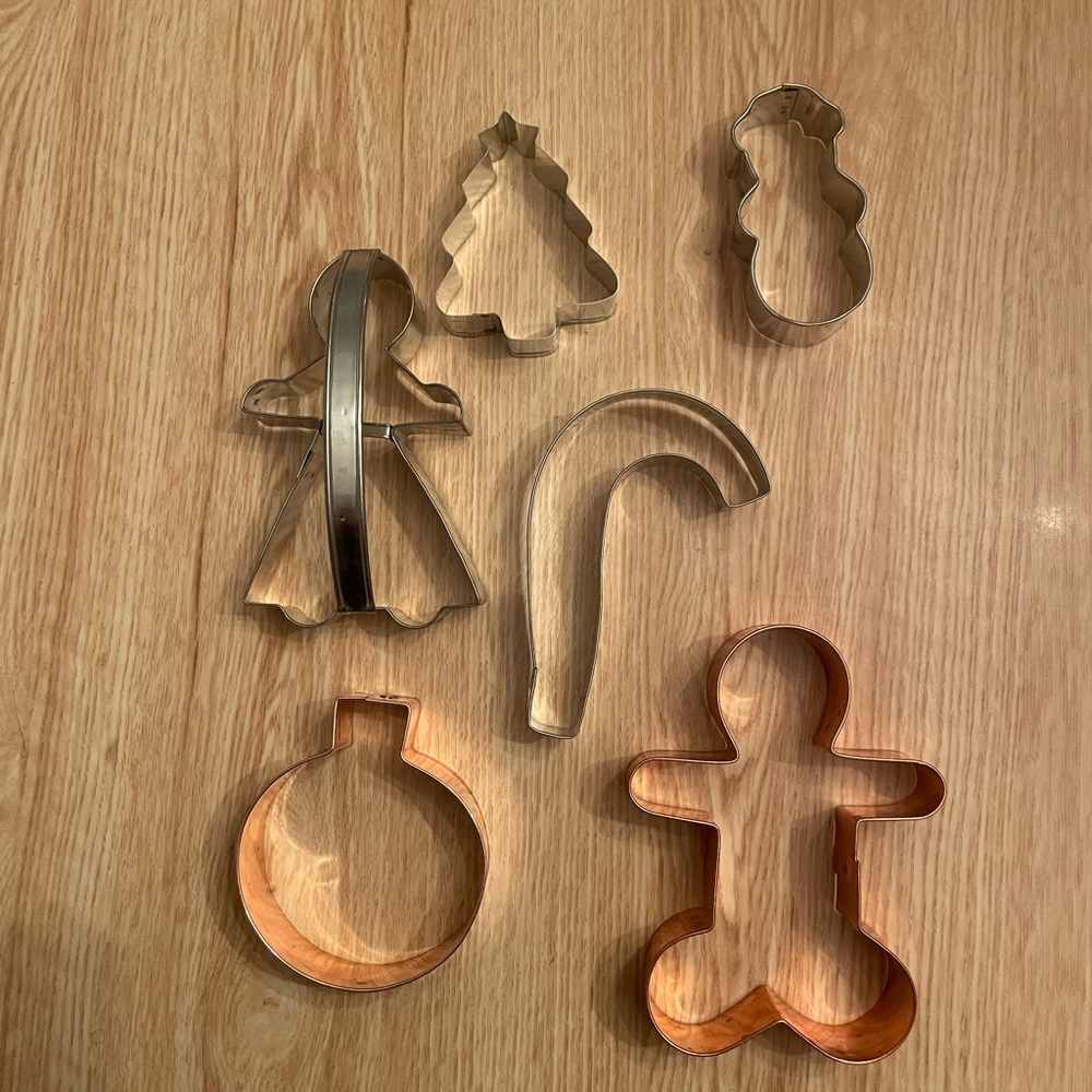 Vintages Lot of 6 Metal Cookie Cutters Christmas/Winter Holiday